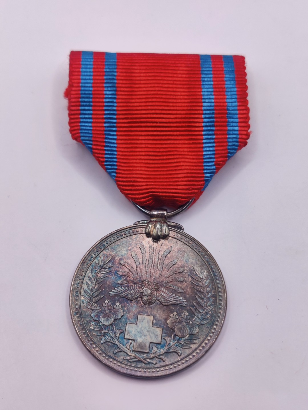 全场0元起拍 第八期 咸鱼国勋章拍卖专场 10月26日下午6：00开始 日本战前 早期 蓝条 赤十字社员章 银制