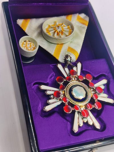 全场0元起拍 第八期 咸鱼国勋章拍卖专场 10月26日下午6：00开始 - 牢记历史勿忘国耻 日本四等瑞宝章 美品银制带盒略