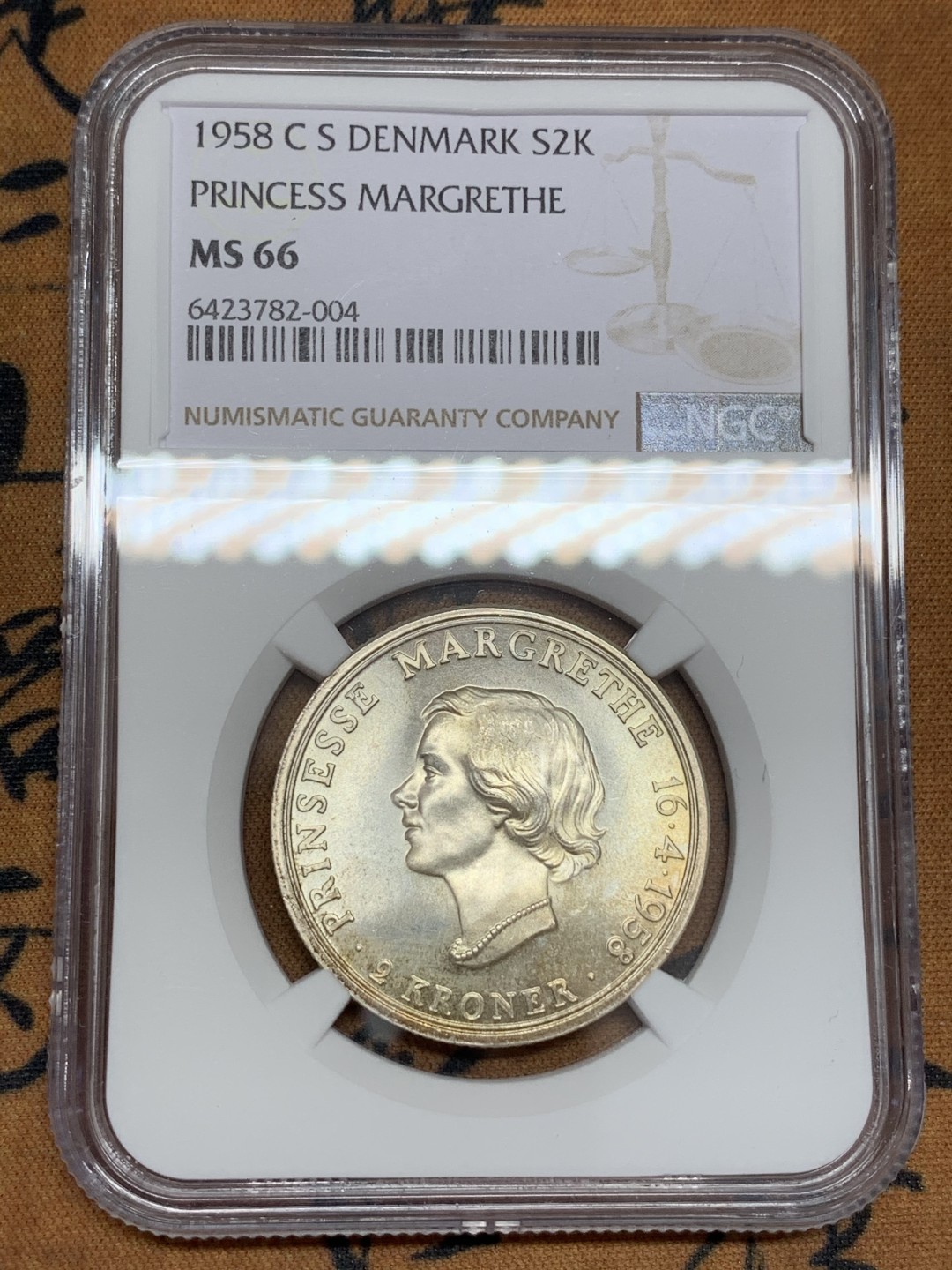 《竞宝斋》第108场-周日，周一 ，周四3场连拍（全场包邮） NGC-MS66 丹麦1958年 公主纪念 2克朗银币 顶级品相 车轮粉光