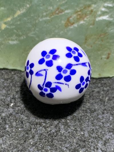 精美青花瓷苹果珠一颗， - 精美青花瓷苹果珠一颗，