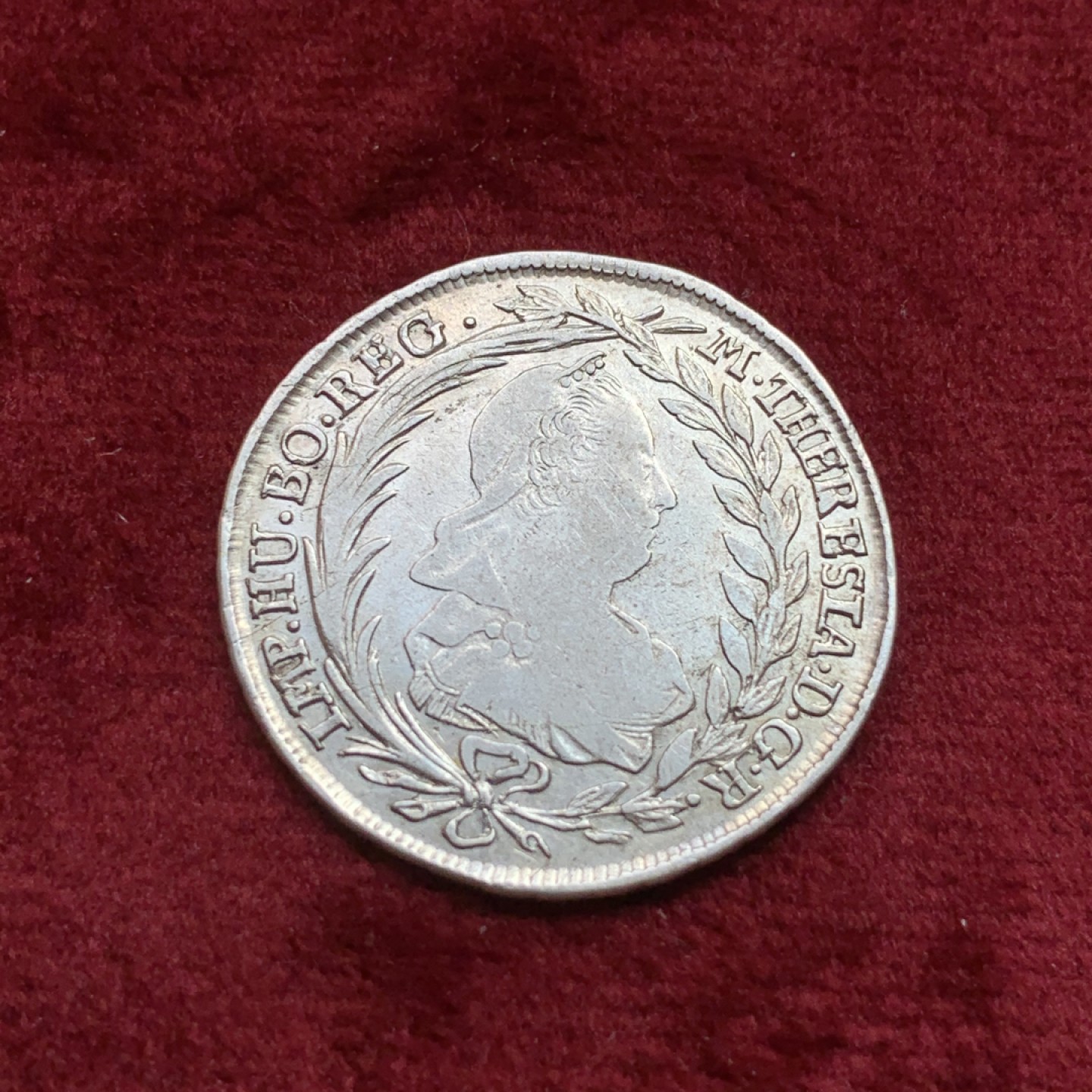 《竞宝斋》第108场-周日，周一 ，周四3场连拍（全场包邮） 1775年神圣罗马帝国奥地利玛丽亚·特蕾莎大奶妈原铸20克鲁泽银币 国内少见 图案完整 维也纳厂 常见的弗朗茨二世20K也不便宜了，很难压印这么清楚