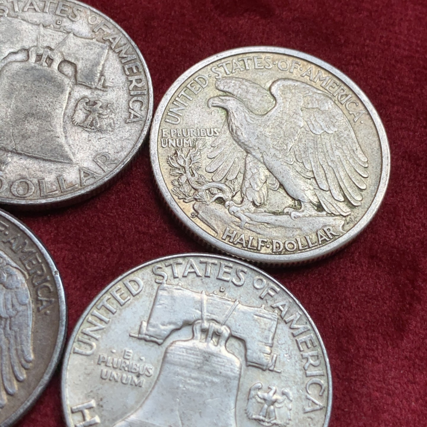 《竞宝斋》第108场-周日，周一 ，周四3场连拍（全场包邮） 美国900银 银币4枚 2枚富兰克林半美元，2枚行走女神半美元 单枚12.5克 合计50克900银 状态非常好