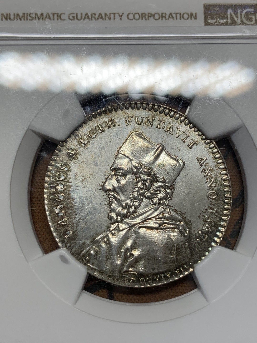 《竞宝斋》第108场-周日，周一 ，周四3场连拍（全场包邮） NGC-MS65 1756年法国兰斯大学代币 转光带彩，高分银质代币