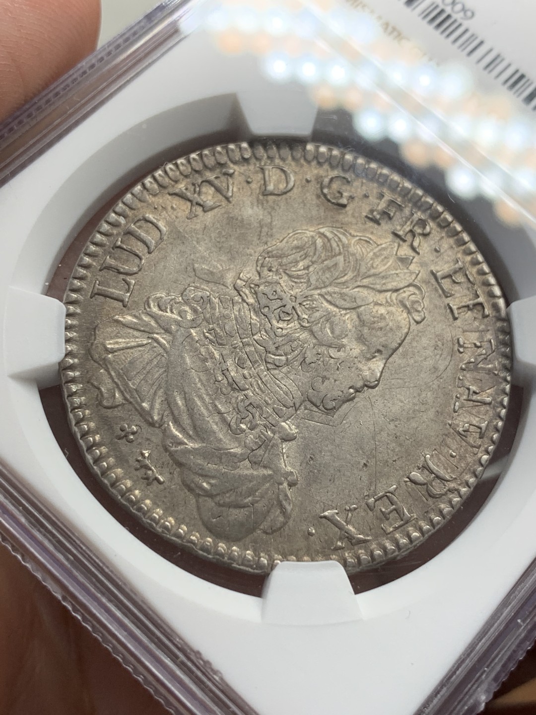 《竞宝斋》第108场-周日，周一 ，周四3场连拍（全场包邮） NGC AU53 法国 1720年 路易十五 年轻版 埃居大银币 少见版别 打制清晰带底光