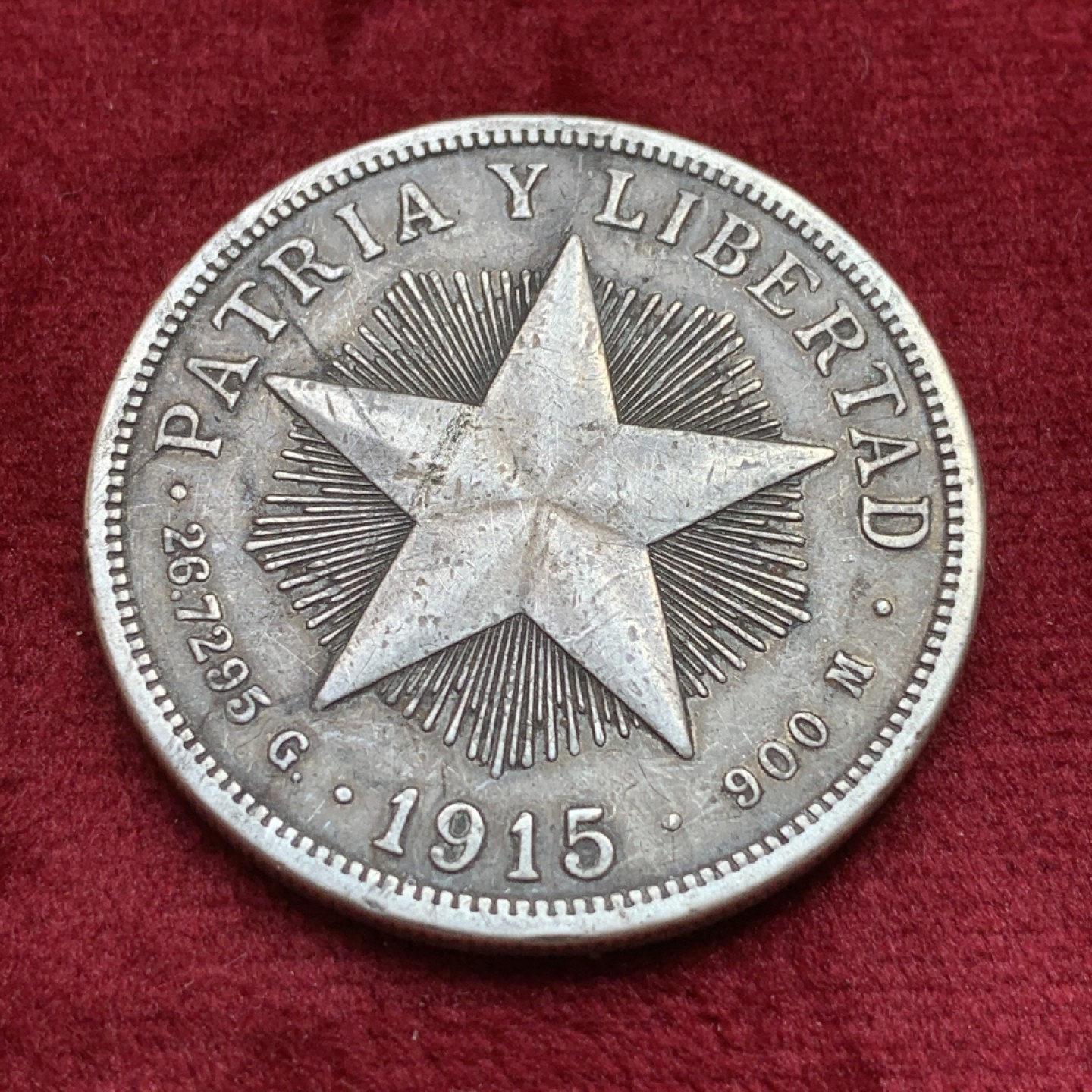 《竞宝斋》第108场-周日，周一 ，周四3场连拍（全场包邮） 1915古巴五星1比索 老包浆好味道 大五星银币