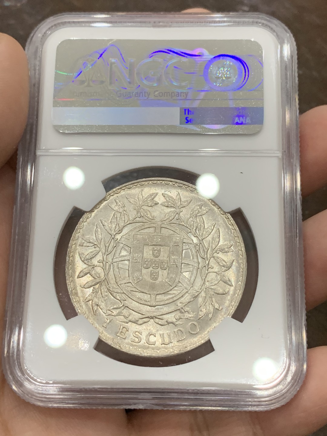 《竞宝斋》第108场-周日，周一 ，周四3场连拍（全场包邮） NGC-MS62 葡萄牙1916年 自由女神像 1埃斯库多大银币 这年份比15年的少很多