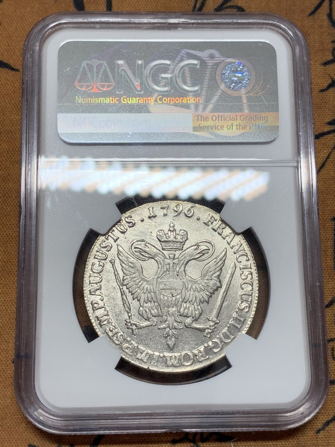 《竞宝斋》第108场-周日，周一 ，周四3场连拍（全场包邮） NGC-MS61 德国汉堡帝国自由市 1796年 32先令 早期双头鹰徽章 收藏级好状态