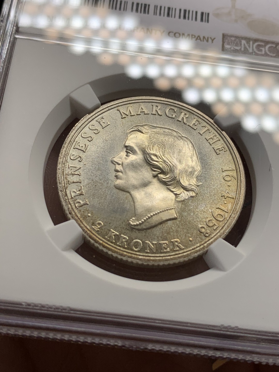 《竞宝斋》第108场-周日，周一 ，周四3场连拍（全场包邮） NGC-MS66 丹麦1958年 公主纪念 2克朗银币 顶级品相 车轮粉光