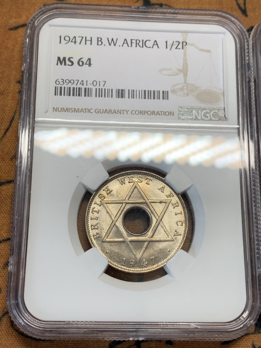 《竞宝斋》第108场-周日，周一 ，周四3场连拍（全场包邮） NGC-MS64 英属西非 1939年 1/10便士 1947年1/2便士一对