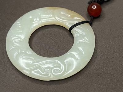 蟠螭龙璧 一级白籽料