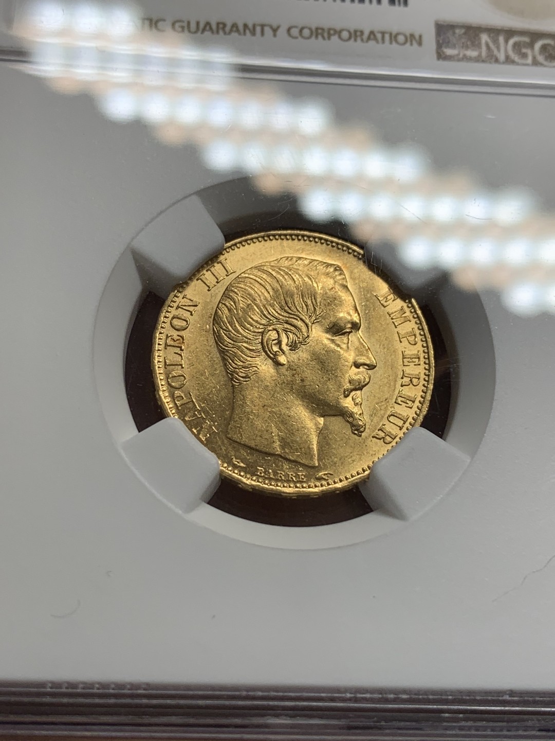《竞宝斋》第108场-周日，周一 ，周四3场连拍（全场包邮） NGC-MS61 1854A法国拿三 无冠版20法郎金币，转光耀眼，好品极罕见