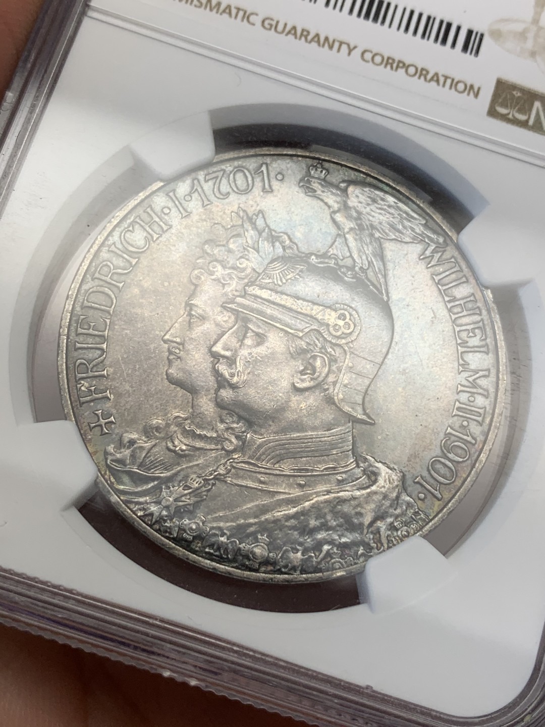 《竞宝斋》第108场-周日，周一 ，周四3场连拍（全场包邮） NGC-MS63 普鲁士1901A 建国5马克纪念银币 五马克人气品种  双面醇厚黑包浆 极美藏品