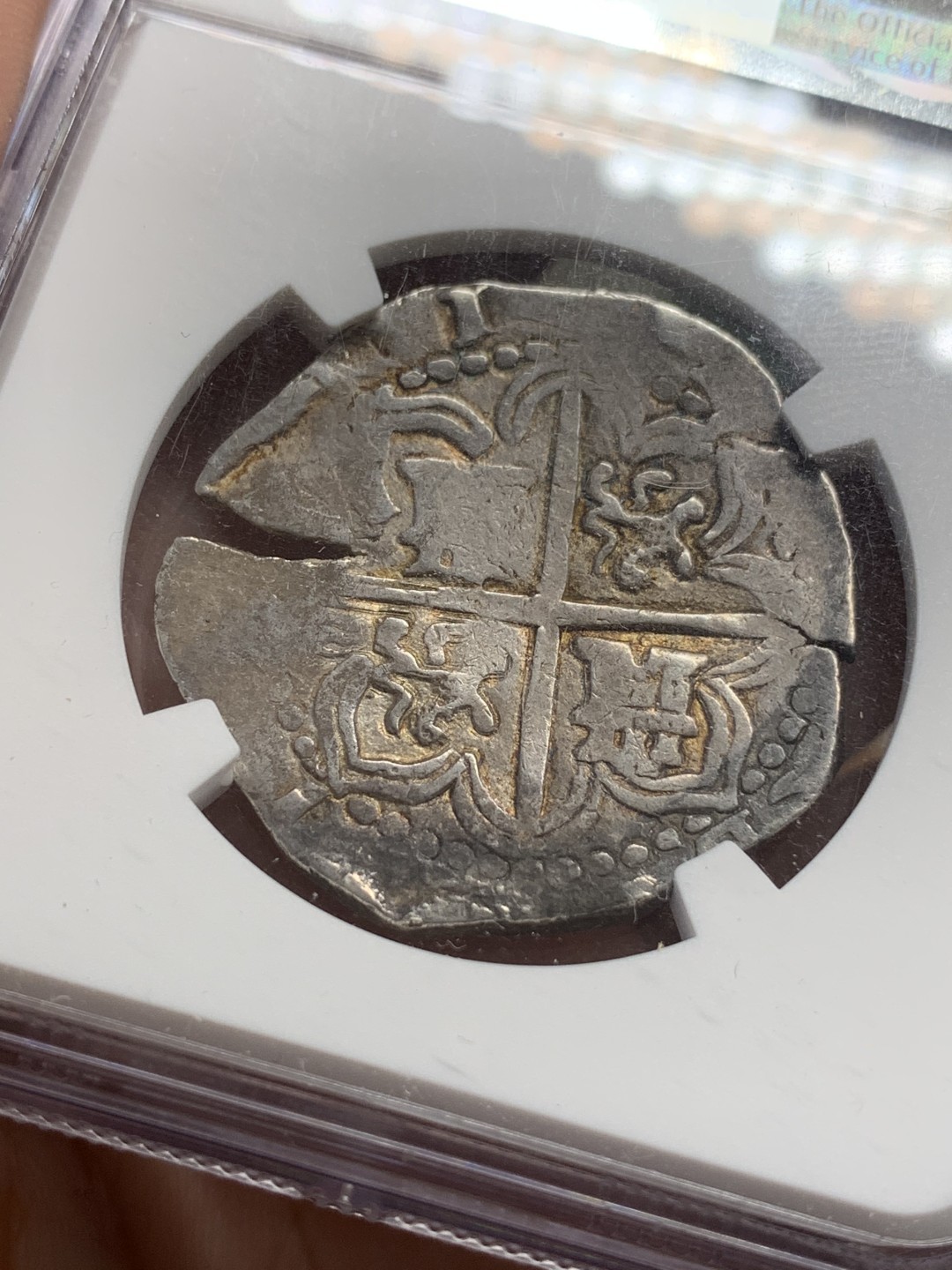 《竞宝斋》第108场-周日，周一 ，周四3场连拍（全场包邮） NGC-VF35 1591-H 西班牙打制cob 菲利普二世 4里亚尔银币 塞维利亚厂 盾徽基本完整，面值和验银师签名可见，厂别年份 Calico-584/585 出分不易，很多cob都有环境损伤或海捞就没法出分