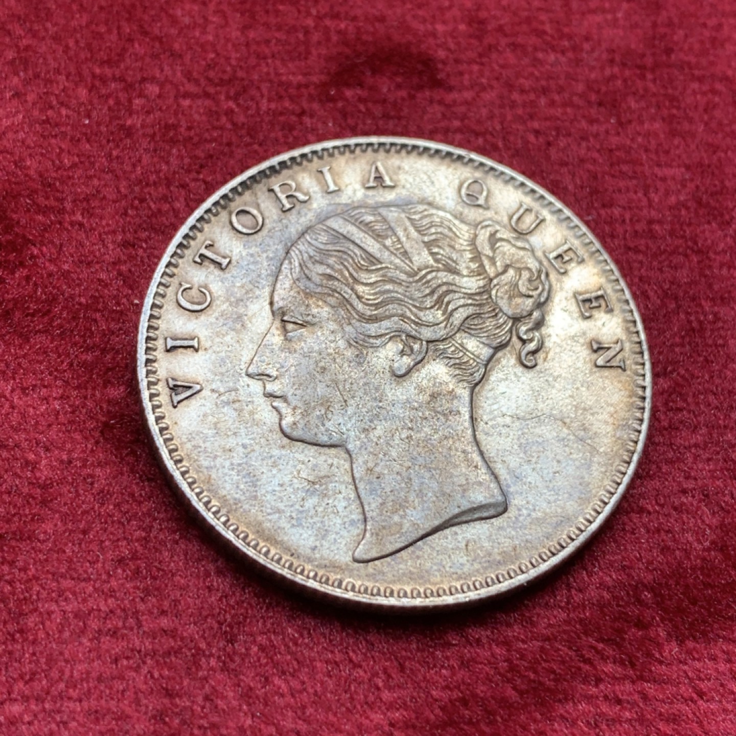 《竞宝斋》第108场-周日，周一 ，周四3场连拍（全场包邮） 1840年英属印度维多利亚卢比 单辫版好品相难得！