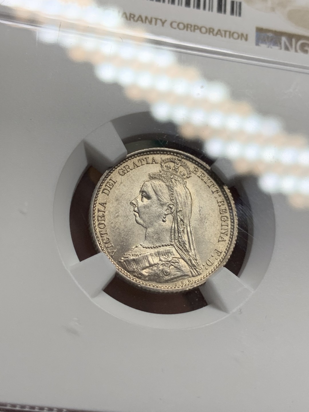 《竞宝斋》第108场-周日，周一 ，周四3场连拍（全场包邮） NGC-MS64 1887年英国维多利亚高冠6便士嘉德版银币。双面淡彩，收藏佳品