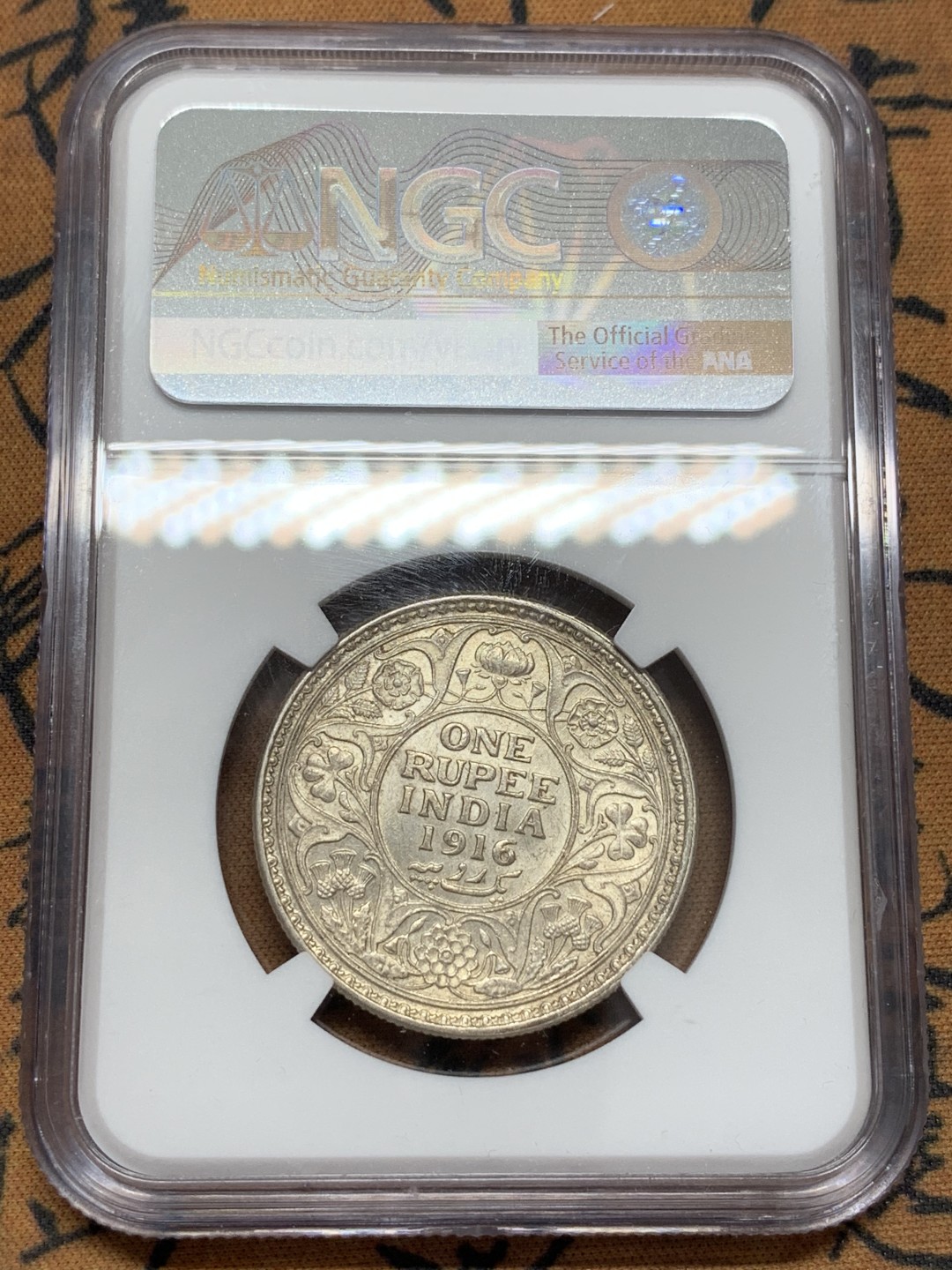 《竞宝斋》第108场-周日，周一 ，周四3场连拍（全场包邮） NGC UNCD  1916  英属印度乔五1卢比银币 这个品种也涨起来了