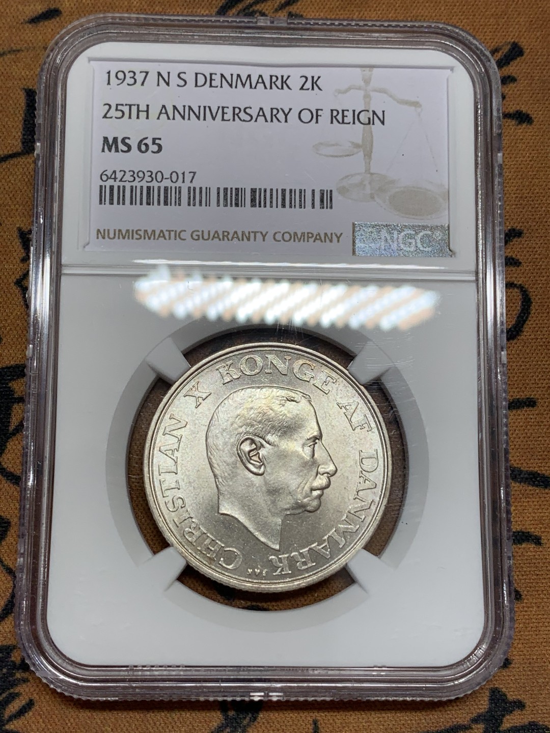 《竞宝斋》第108场-周日，周一 ，周四3场连拍（全场包邮） NGC-MS65 丹麦1937年 国王二十五周年纪念 2克朗银币 算是早期的银币比较少见