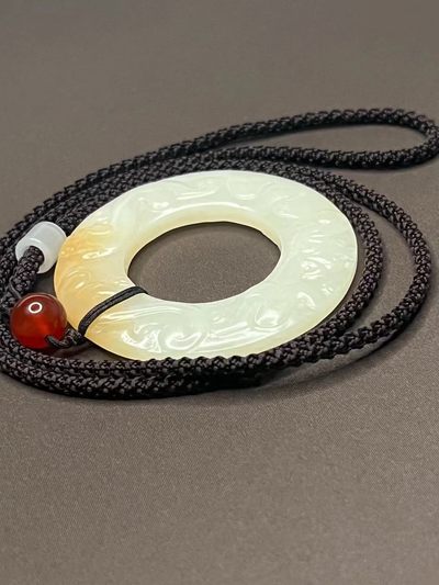 蟠螭龙璧 一级白籽料