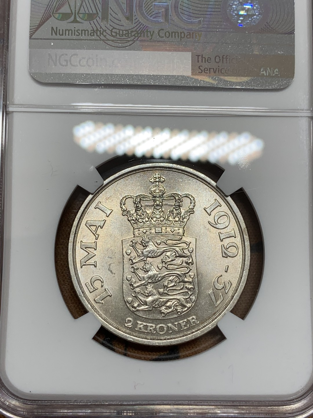 《竞宝斋》第108场-周日，周一 ，周四3场连拍（全场包邮） NGC-MS65 丹麦1937年 国王二十五周年纪念 2克朗银币 算是早期的银币比较少见