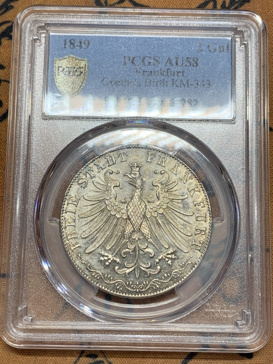 《竞宝斋》第108场-周日，周一 ，周四3场连拍（全场包邮） PCGS AU58 德国法兰克福1849年 歌德诞辰纪念 2GUL大银币发行量8500镜面底板 漂亮烤鸡