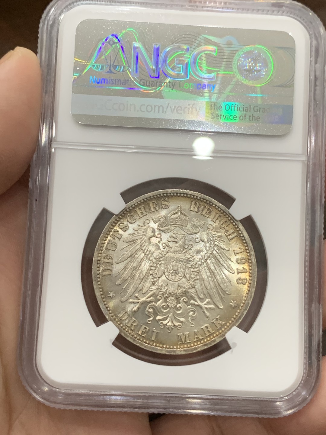 《竞宝斋》第109场-周日，周一 ，周四3场连拍（全场包邮） NGC-MS65 德国普鲁士 1913年 军装3马克 银币 超级无敌的五彩车轮包浆