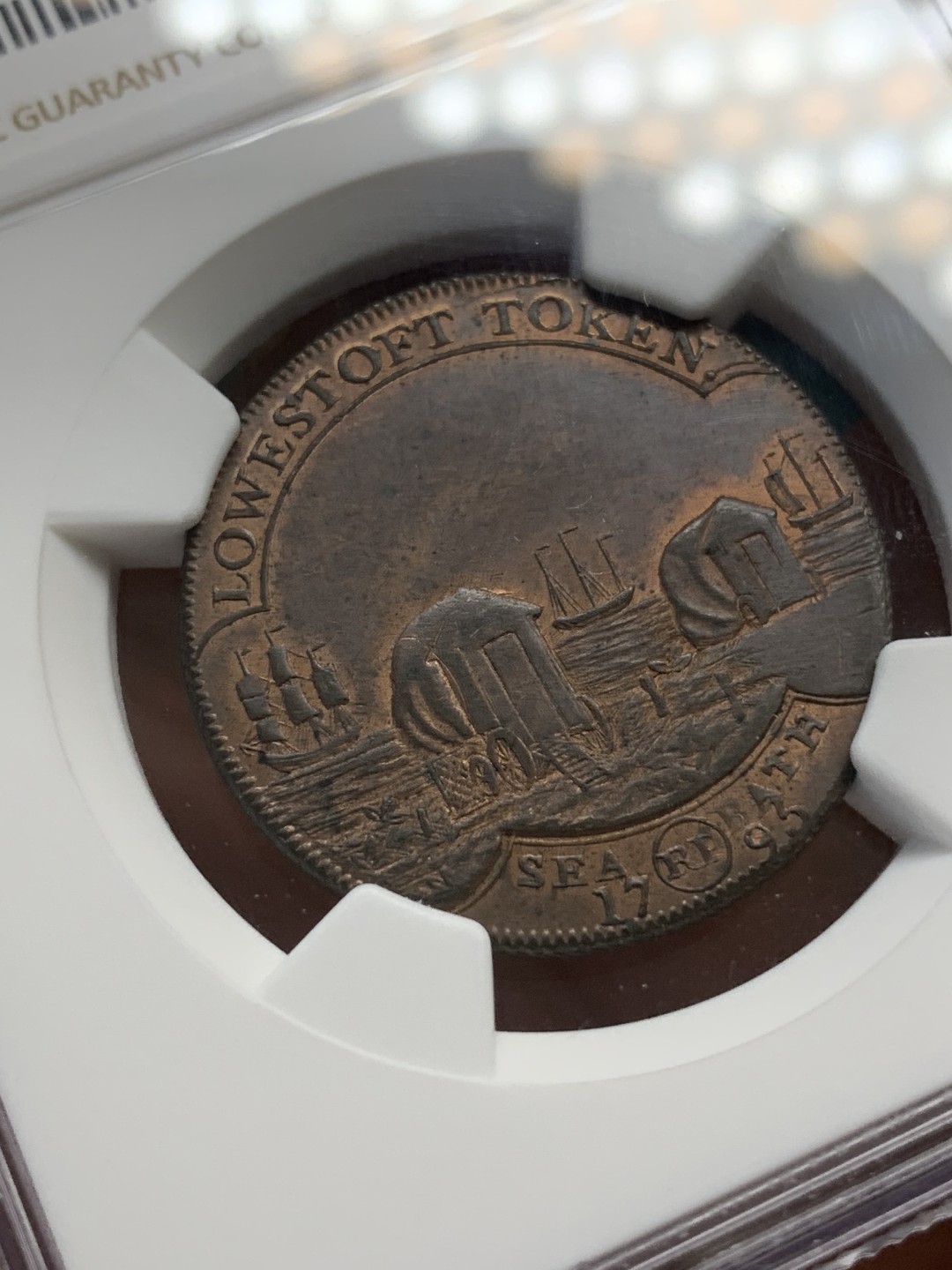 《竞宝斋》第109场-周日，周一 ，周四3场连拍（全场包邮） NGC MS64BN 英国 1795年 洛斯托夫 港口景观 1/2便士 代币 非常少见的双面景观 高分好状态