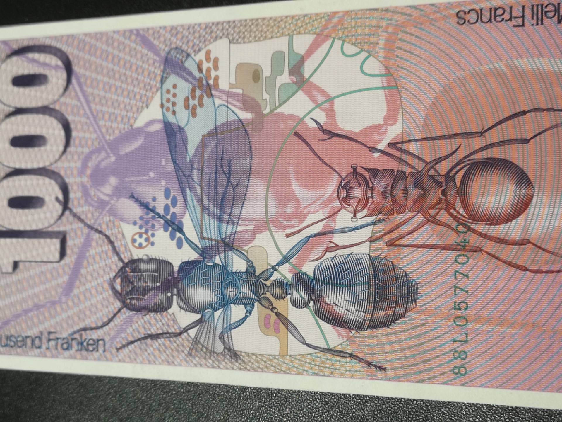 《外钞收藏家》第二百一十一期（欧洲四国精品专场） 瑞士1988年1000 法郎	P-59	大蚂蚁 全新UNC