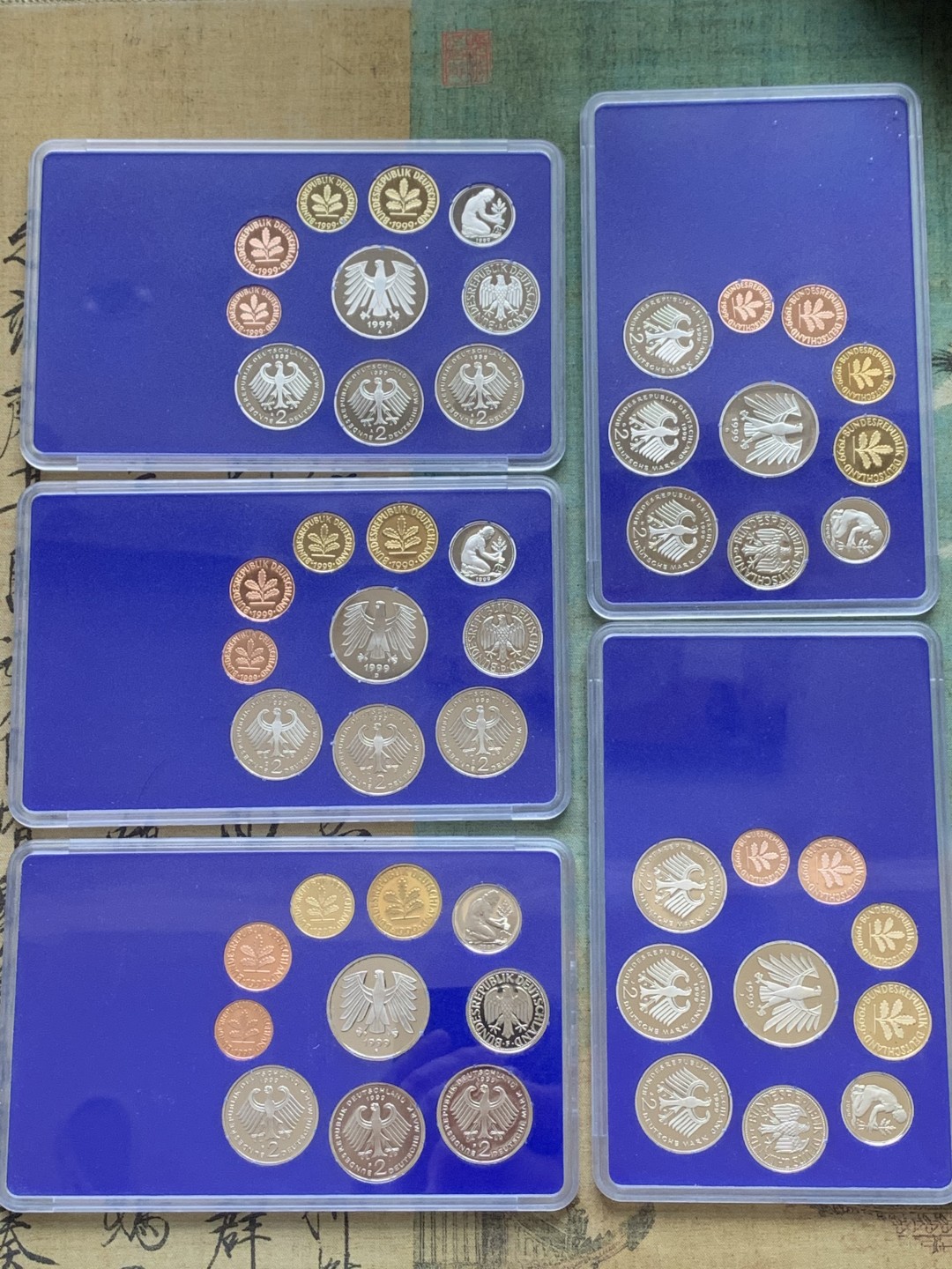 《竞宝斋》第109场-周日，周一 ，周四3场连拍（全场包邮） 德国1999年精制套币5厂齐全（A/D/F/G/J版）