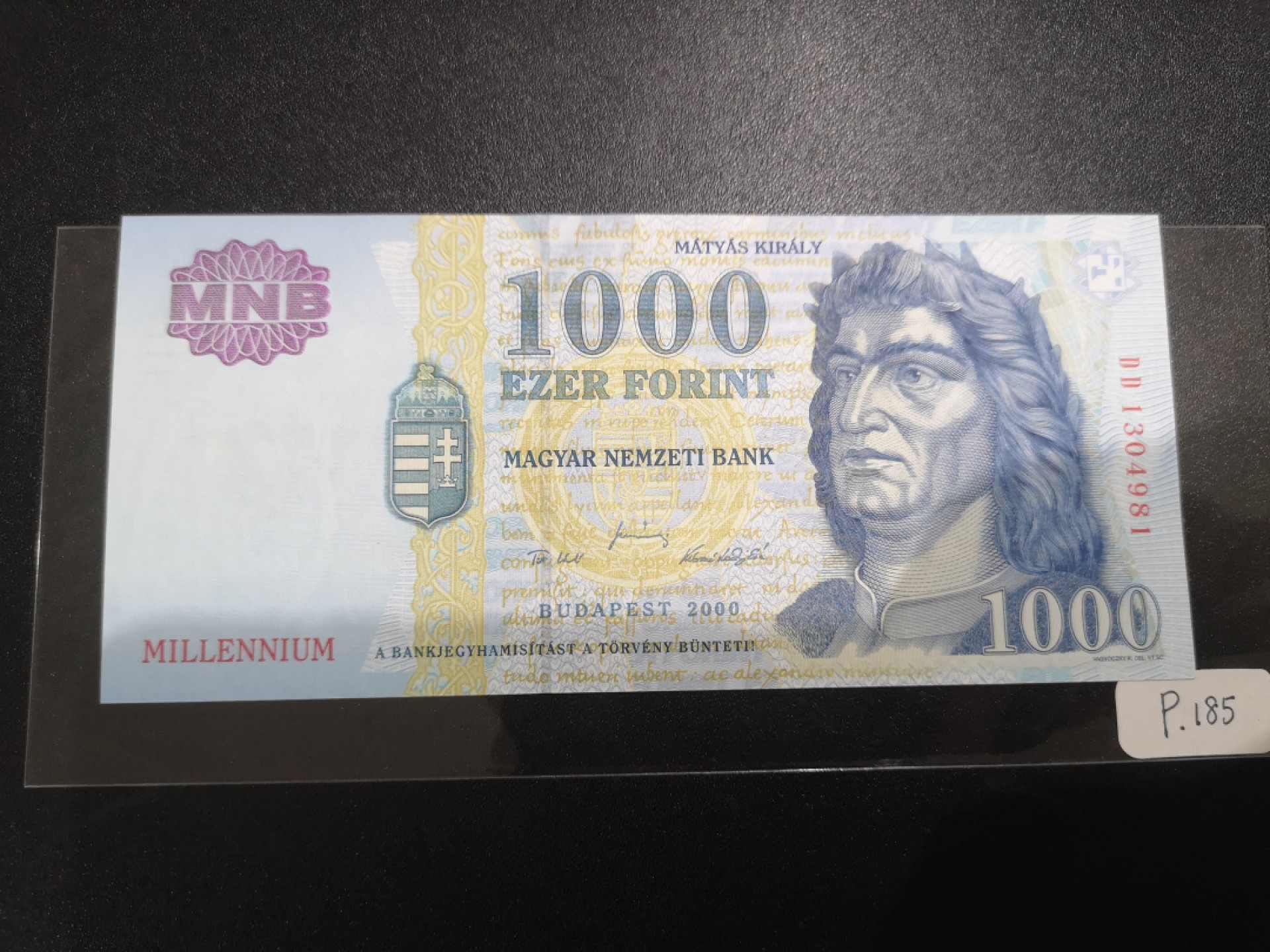 《外钞收藏家》第二百一十一期（欧洲四国精品专场） 匈牙利2000年1000 福林	P-185	千禧年纪念钞 全新UNC