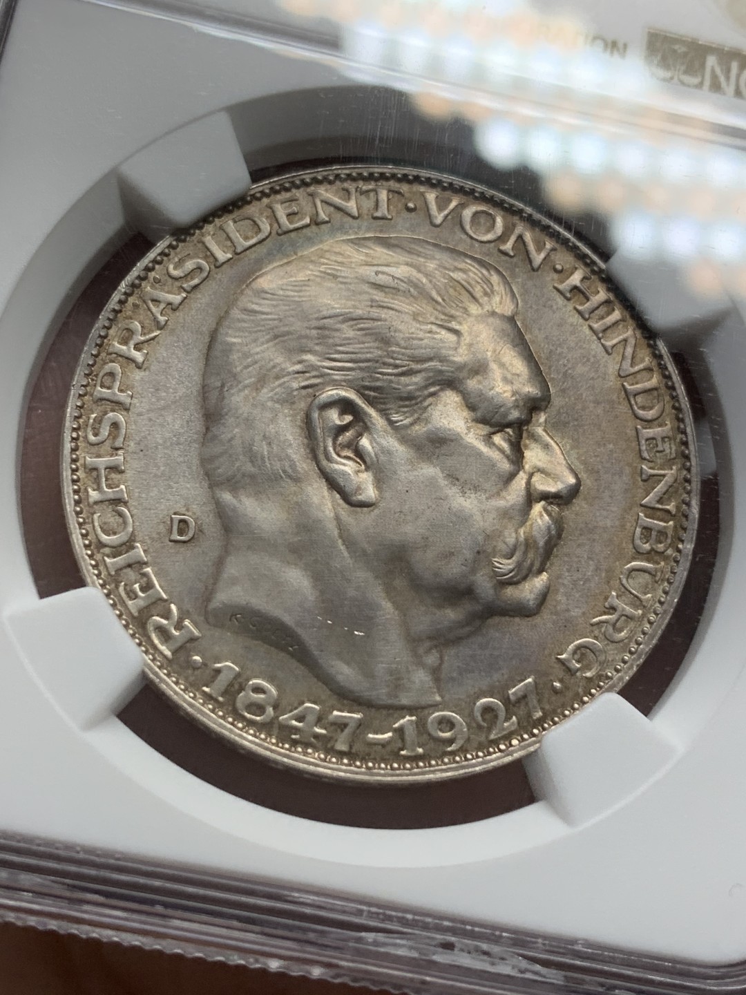《竞宝斋》第109场-周日，周一 ，周四3场连拍（全场包邮） NGC-MS63 德国 1927年 兴登堡五马克形制银章 通体丝绸光，雕刻大师卡尔哥茨作品，属于兴登堡章牌的入门品种