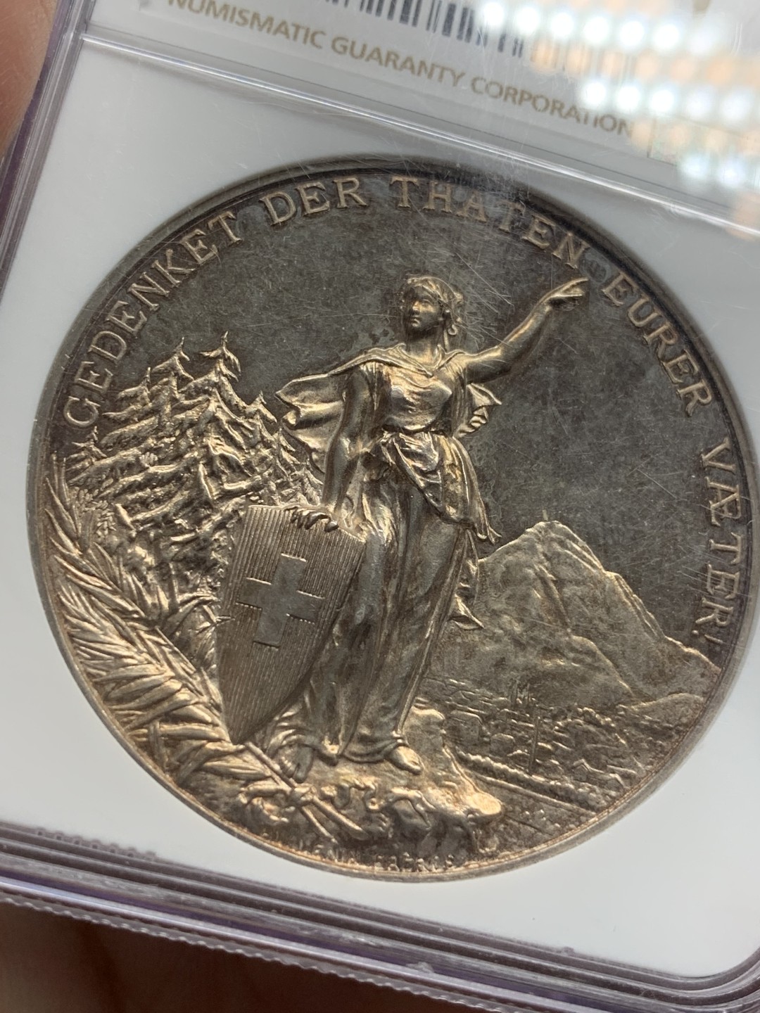 《竞宝斋》第109场-周日，周一 ，周四3场连拍（全场包邮） NGC MS61 瑞士 1892年 格拉鲁斯射击节大银章 镜面底板 金色包浆 低评好品好状态