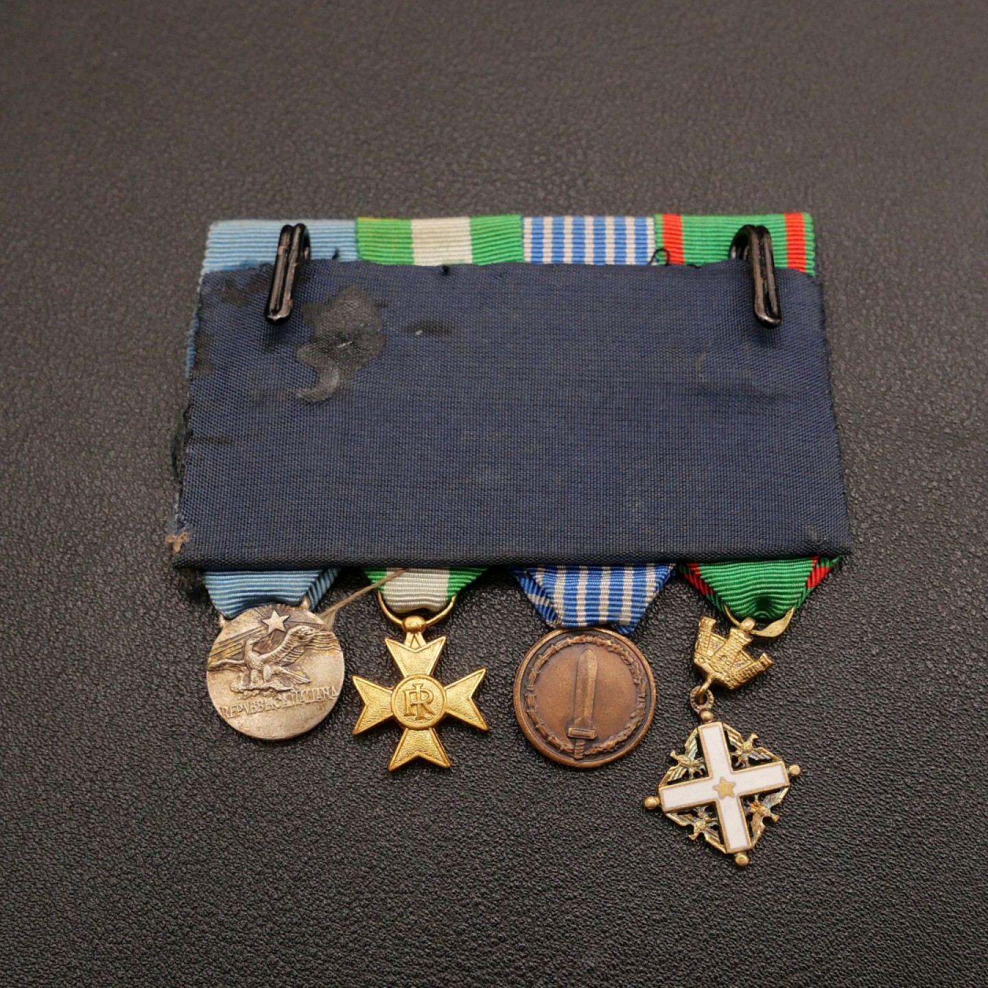 勋章奖章交易所10月29日群拍 意大利迷你奖章联排