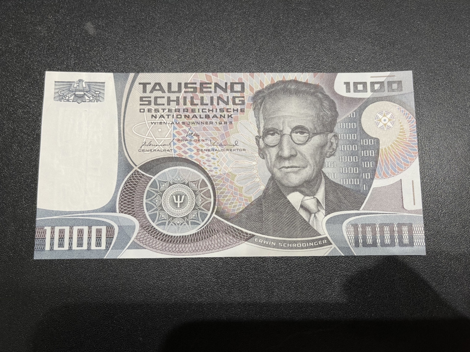 《外钞收藏家》第二百二十一期（连拍第二场） 奥地利1983年1000 先令	P-152	物理学家薛定谔 UNC-  中间有这个压痕请注意