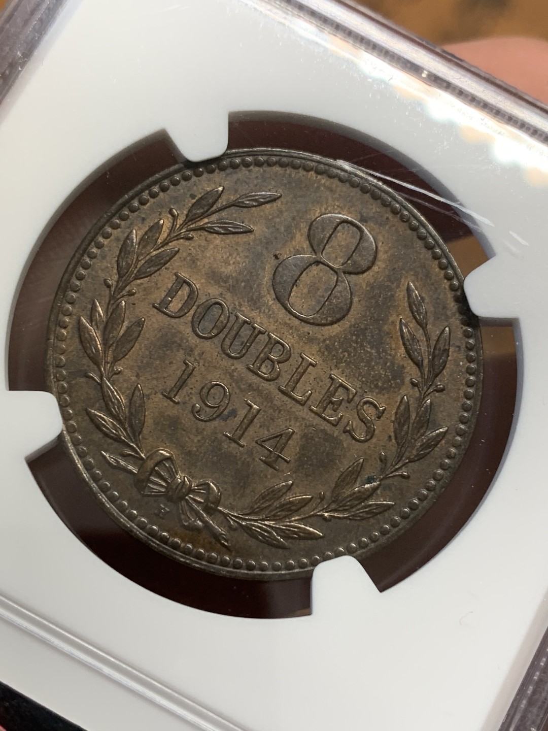 《竞宝斋》第109场-周日，周一 ，周四3场连拍（全场包邮） NGC MS62BN 1914 英属根西8道布铜币大铜币 该版首年 仅1枚更高分