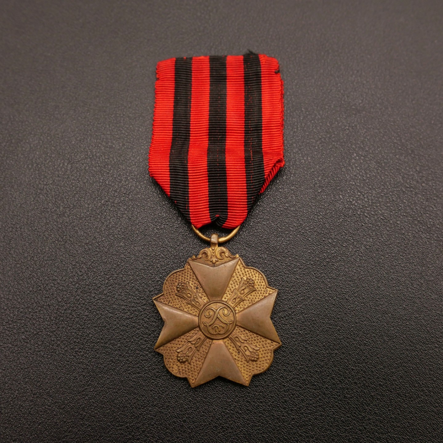 勋章奖章交易所10月29日群拍 比利时铜级民事服务奖章