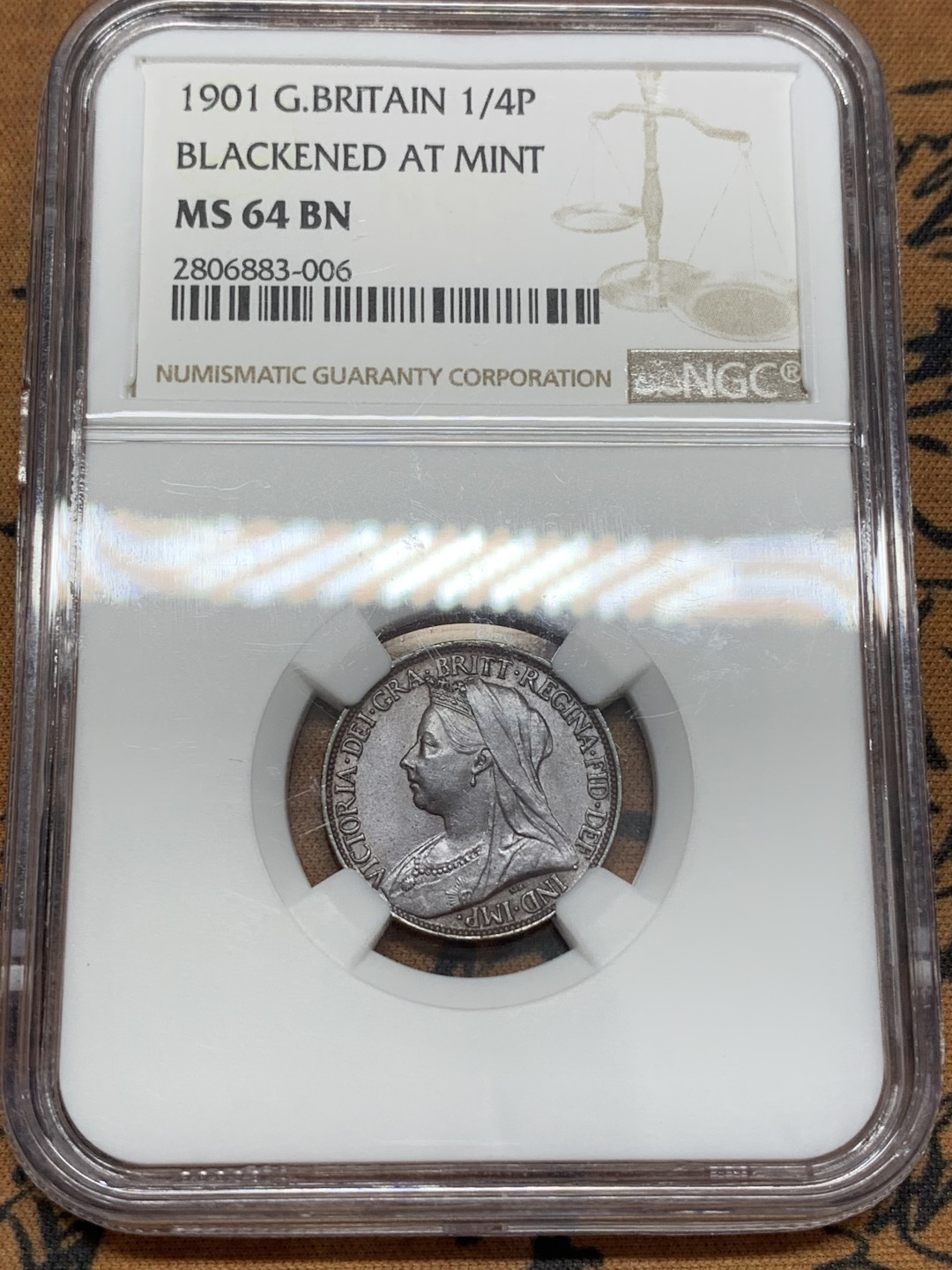 《竞宝斋》第109场-周日，周一 ，周四3场连拍（全场包邮） NGC MS64 BN 英国 1901年 维多利亚 批纱版 （1/4便士） blackened at mint  出厂前黑化 包浆均匀