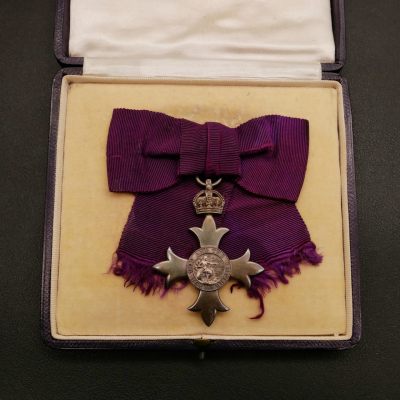 勋章奖章交易所10月29日群拍 - 英国成员级大英帝国勋章第一版女版