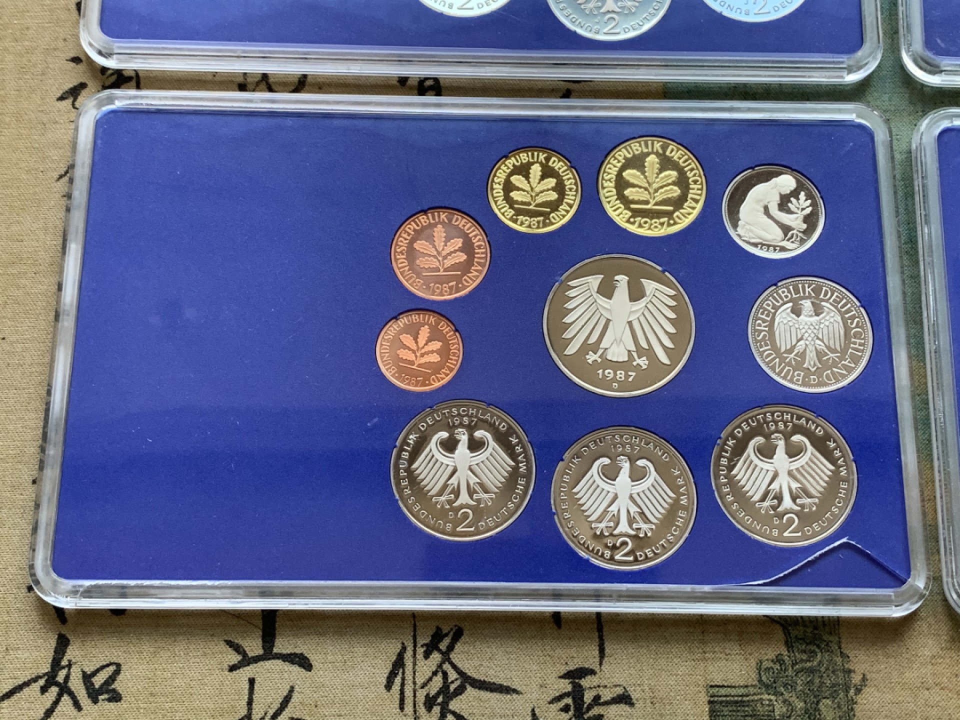 《竞宝斋》第109场-周日，周一 ，周四3场连拍（全场包邮） 德国1987年精制套币4厂齐全（D/F/G/J版