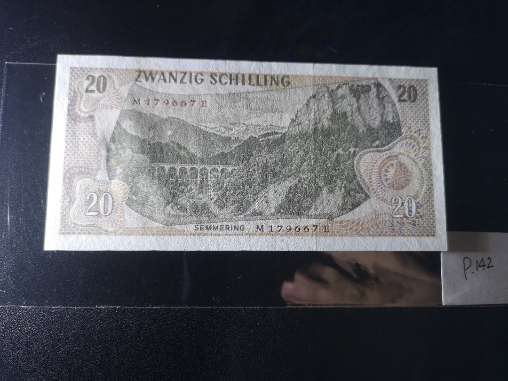 《外钞收藏家》第二百一十一期（欧洲四国精品专场） 奥地利1967年20 先令 塞默林铁路的设计者盖加、奥地利1970年50先令 剧作家赖蒙德两张一起 全新UNC