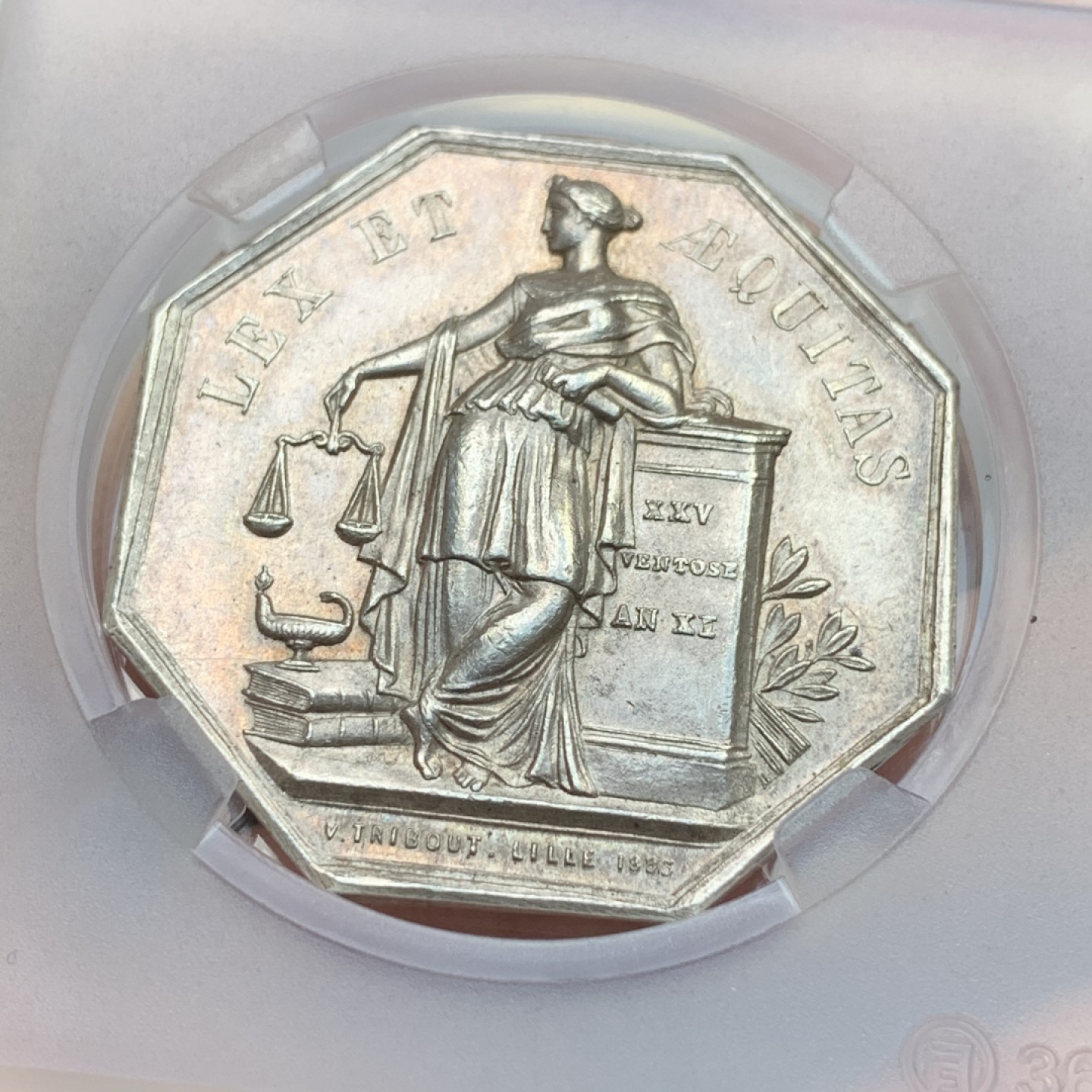 《竞宝斋》第109场-周日，周一 ，周四3场连拍（全场包邮） 1880-1898年法国公证处女神八角银章     重量：19.44g  边铭：丰饶角+银标