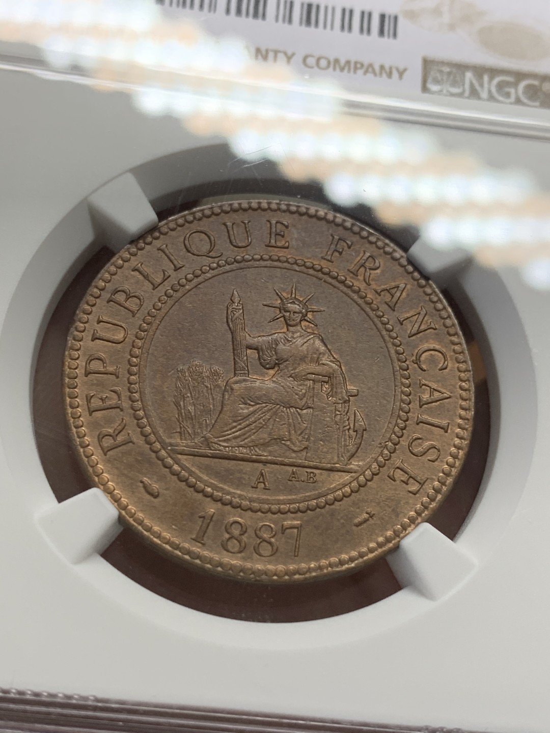 《竞宝斋》第109场-周日，周一 ，周四3场连拍（全场包邮） NGC AU  法属印度支那1887年百分之一  光度可见