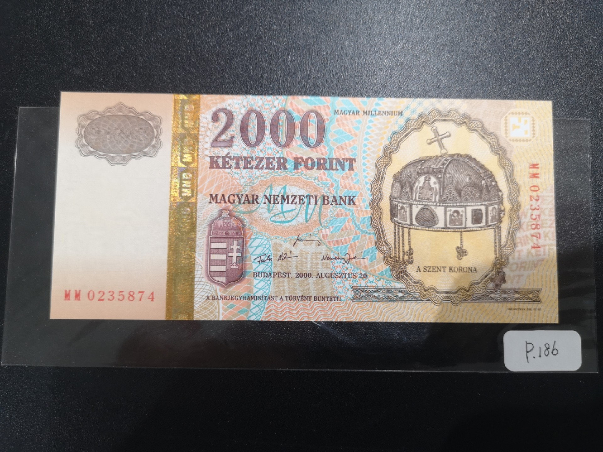 《外钞收藏家》第二百一十一期（欧洲四国精品专场） 匈牙利2000年2000 福林	P-186	千年匈牙利纪念钞 全新UNC