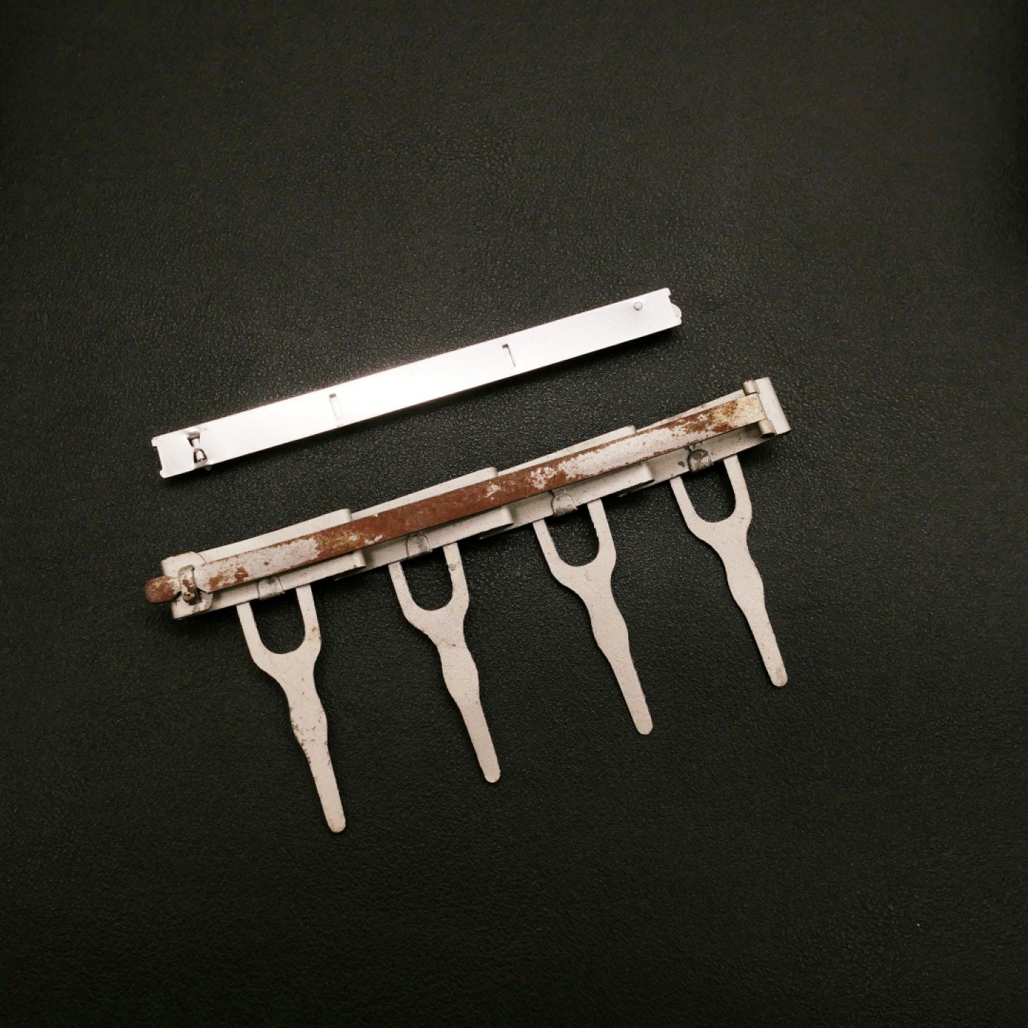 勋章奖章交易所10月29日群拍 日本勋架一组