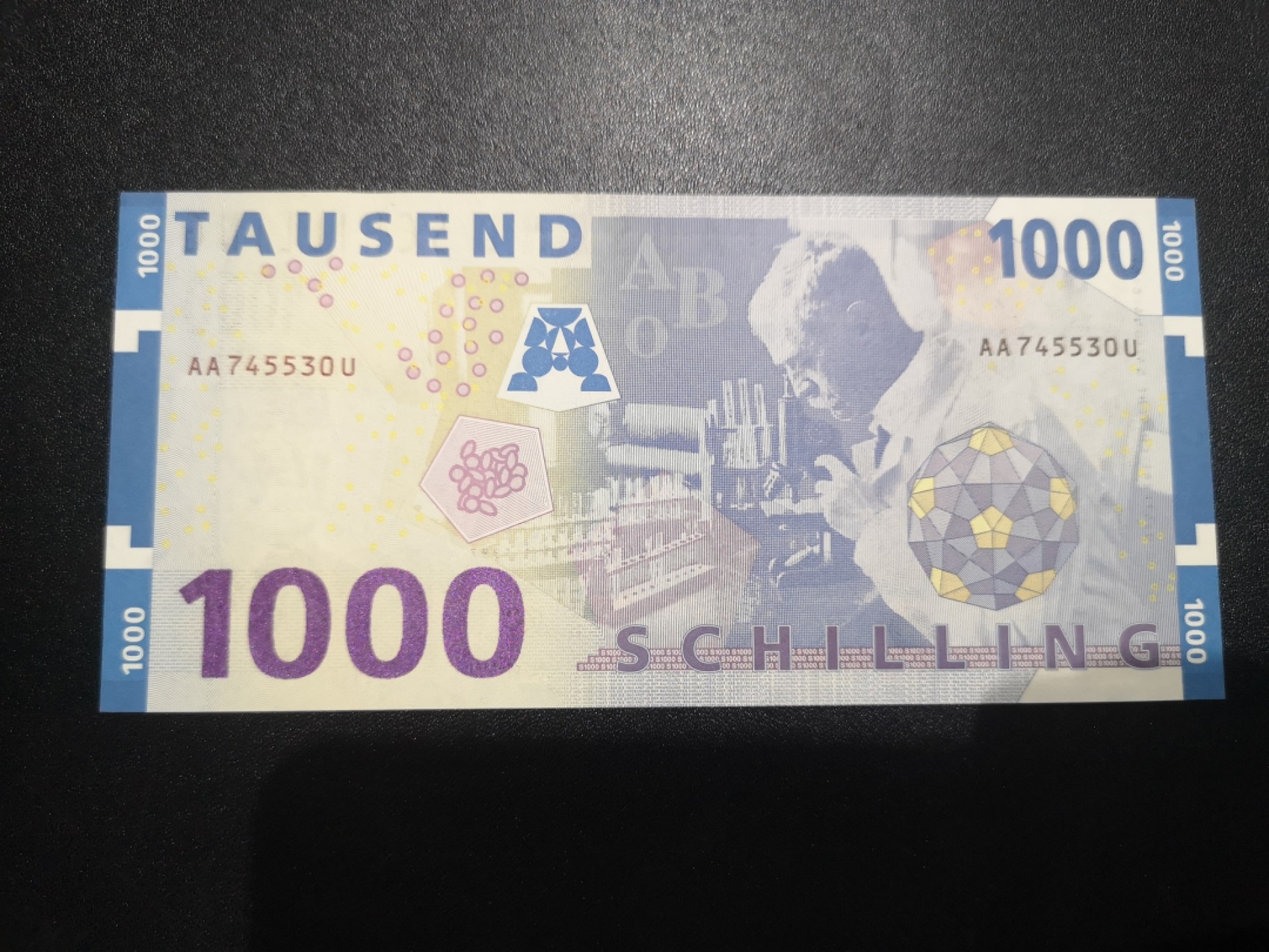 《外钞收藏家》第二百一十一期（欧洲四国精品专场） 奥地利1997年1000 先令	P-155	血型发现者——兰德斯泰纳 全新UNC