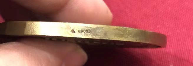 祝新年快乐，新艺术麦朵尔拍卖 玛丽安娜