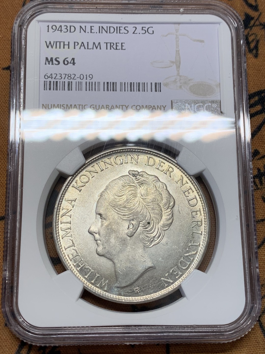 《竞宝斋》第109场-周日，周一 ，周四3场连拍（全场包邮） NGC-MS64 荷属东印度 1943年 威廉米娜女王 2.5盾大银币 原光好品 殖民地里的稀少品种