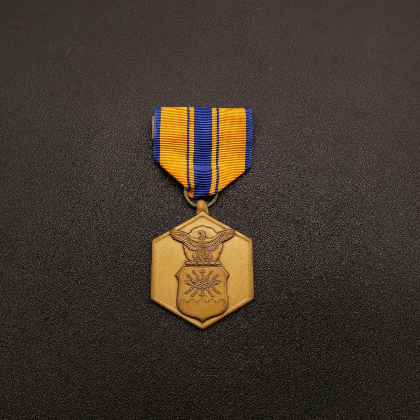 勋章奖章交易所10月29日群拍 美国空军嘉奖奖章