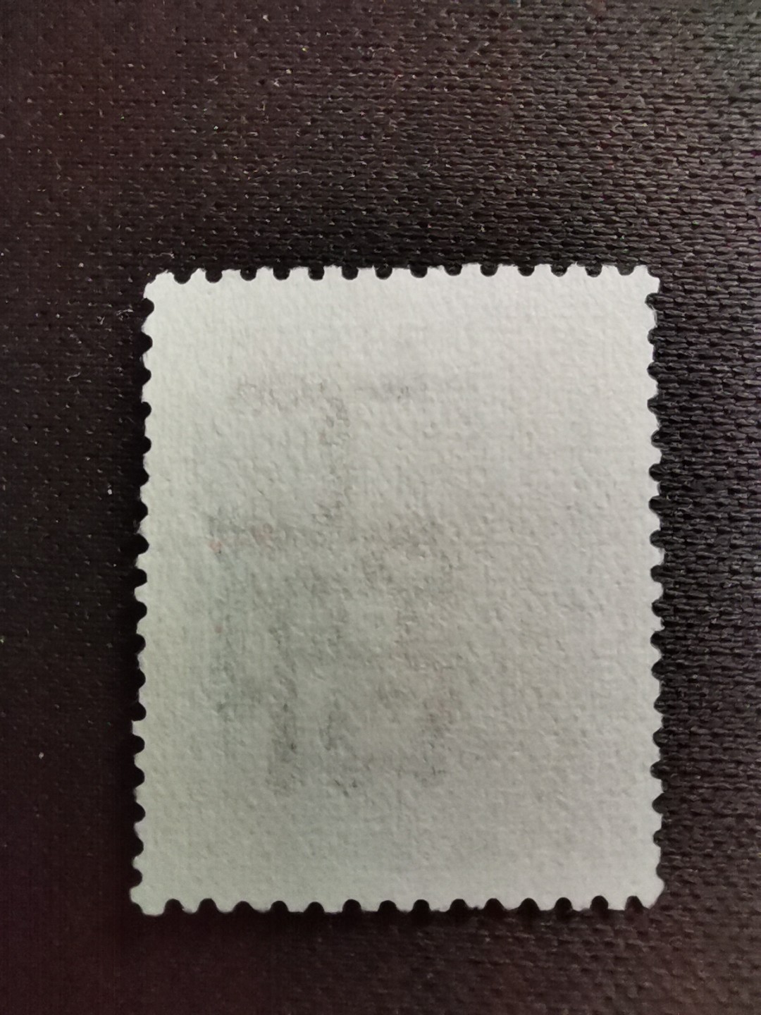 洪涛臻品 精选邮票限时拍卖第六十四期 上海工部书信馆市徽图邮票,半分,凸版印刷(S上三角区有小点),漂亮的工部水印! 面艳背白难得品相!上海工部书信馆是上海租界工部局董事会开设的客邮分支,设立于1863年7月,于1865年8月开始发行邮票,为中国内陆最早发行邮票的商埠,宣称通邮范围包括厦门 汕头 温州 福州 烟台 大沽 天津 北京 南京 镇江 芜湖 九江 汉口宜昌等地区! 比清代海关大龙邮票还早十多年！