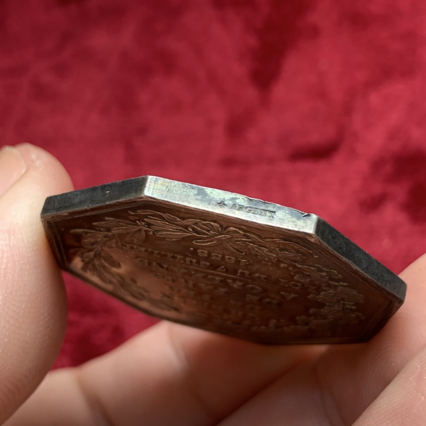 《竞宝斋》第109场-周日，周一 ，周四3场连拍（全场包邮） 1860-1879年法国工业女神八角银制代币  重量：23.8g  边铭：蜜蜂银标  