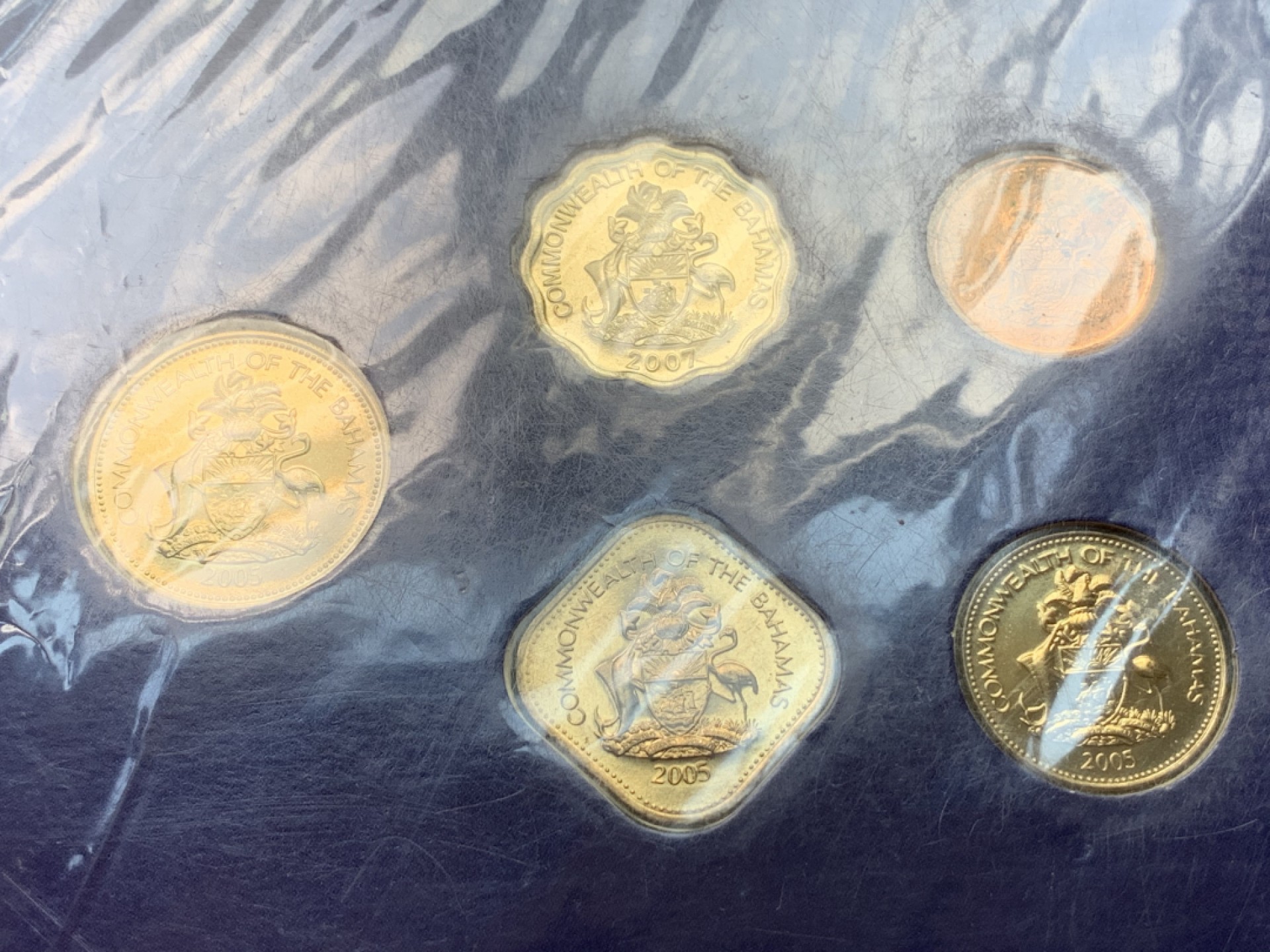 《竞宝斋》第109场-周日，周一 ，周四3场连拍（全场包邮） 巴哈马 2005 套币（一套5枚）